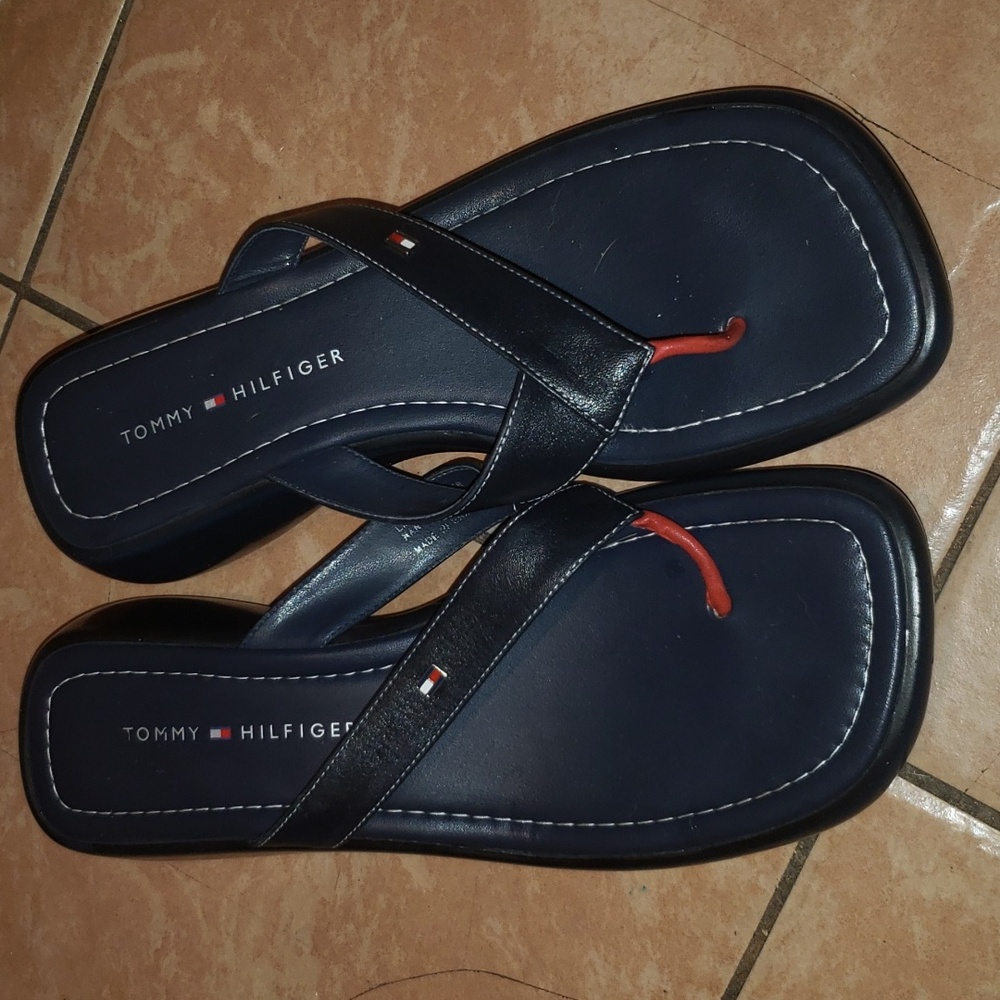 Tommy Hilfiger Women's Navy Flip Flops